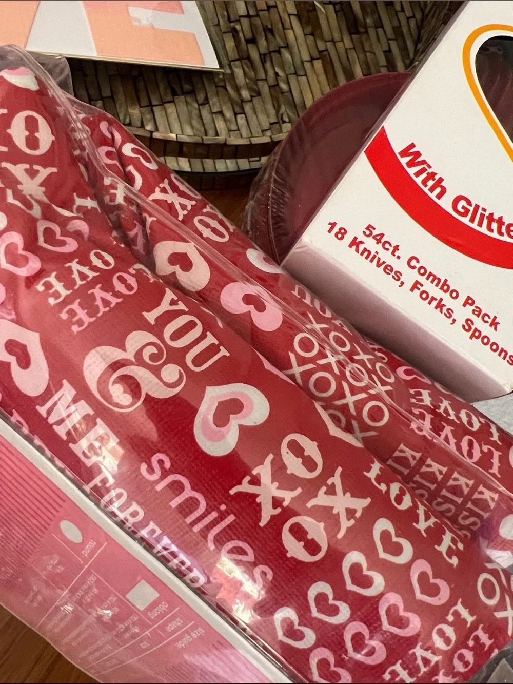 🟣 BOGO! Valentine Decorations Bundle